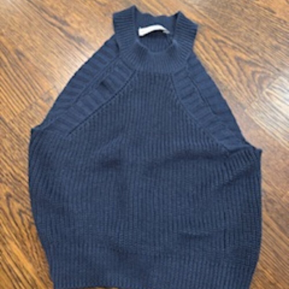 NWOT White + Warren knit top size S/M